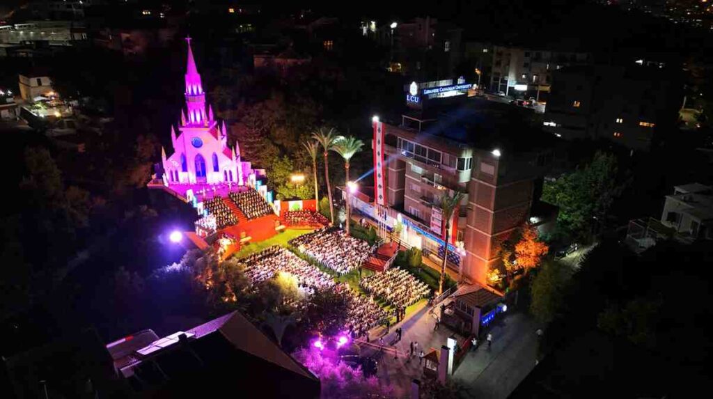 LCU Landscape Graduation